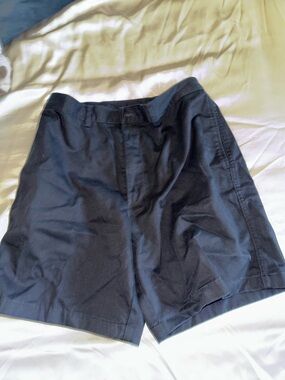 Roundtree & Yorke Men's Black Flat-Front Shorts